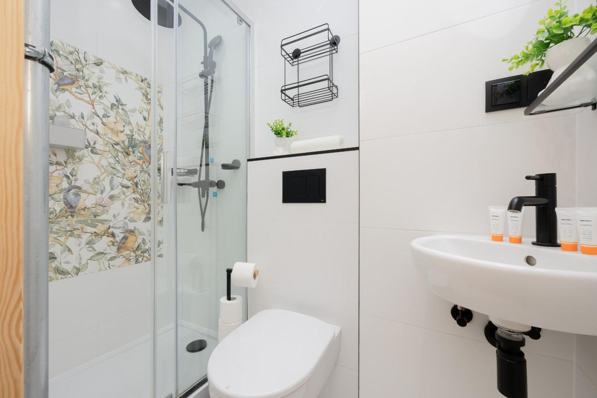 Spacious Apartment For 6 People Near The Old Town By Noclegi Renters Varsavia Esterno foto