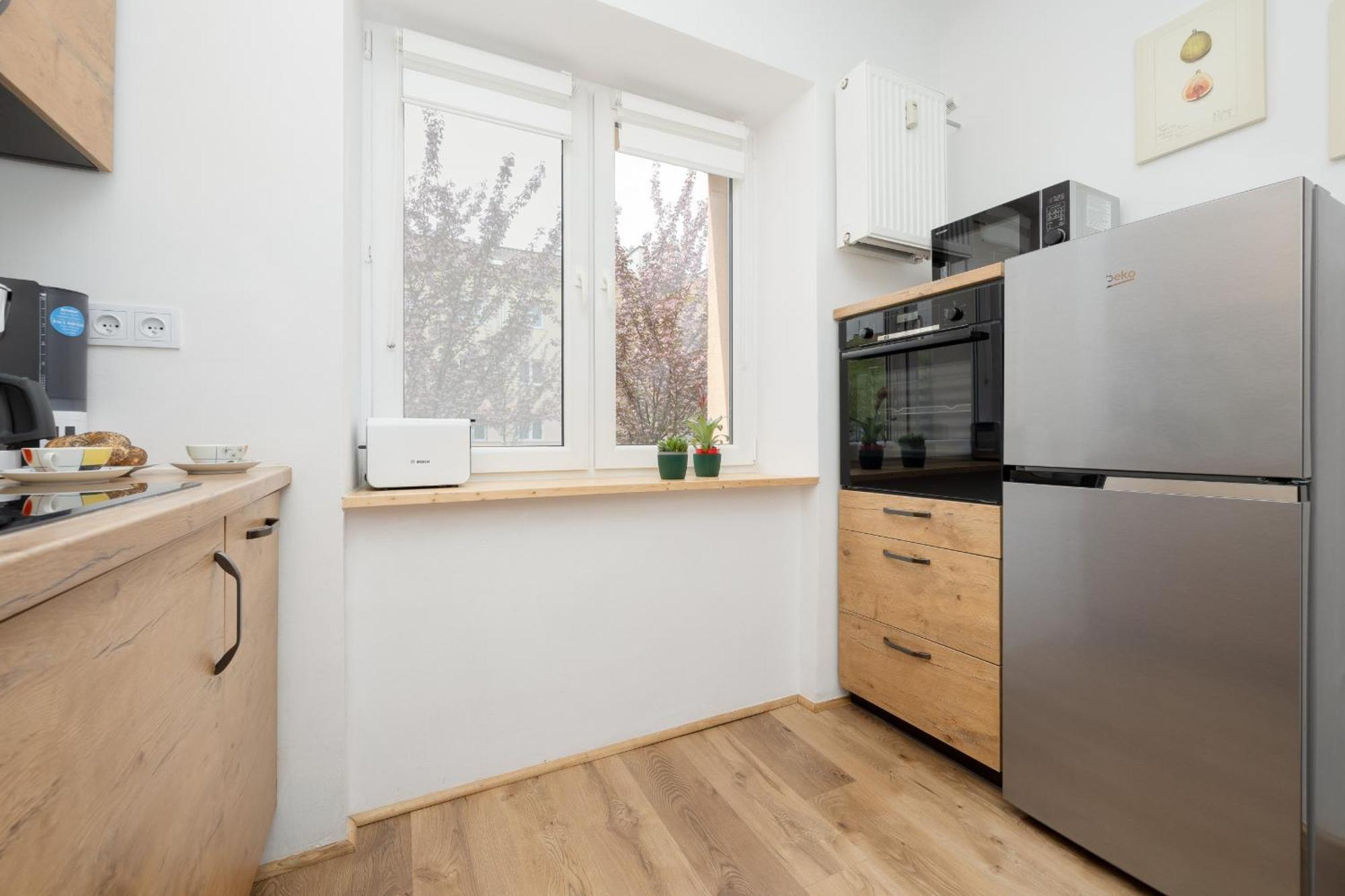Spacious Apartment For 6 People Near The Old Town By Noclegi Renters Varsavia Esterno foto