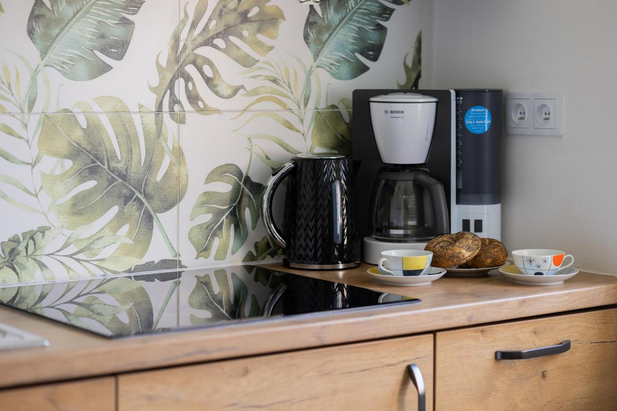 Spacious Apartment For 6 People Near The Old Town By Noclegi Renters Varsavia Esterno foto